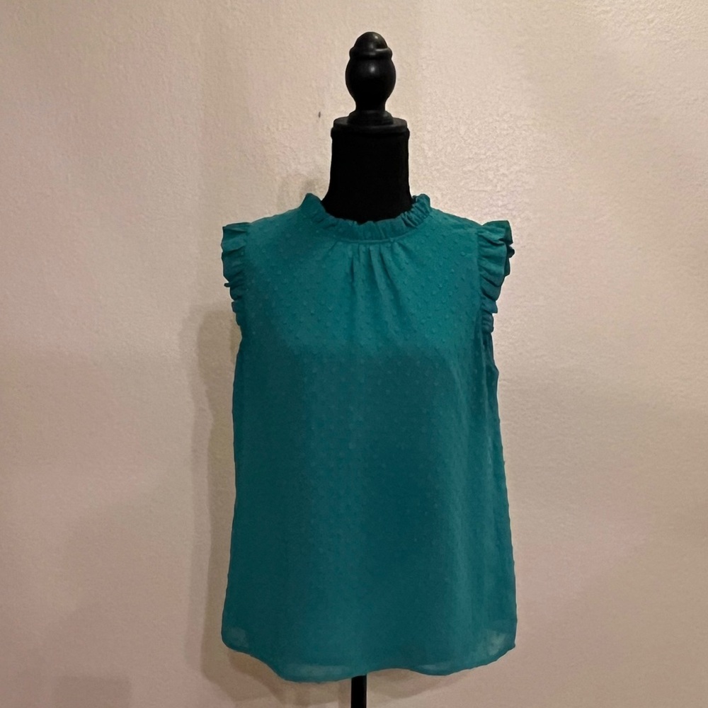 J. CREW Sleeveless Ruffled Top in Clip Dot